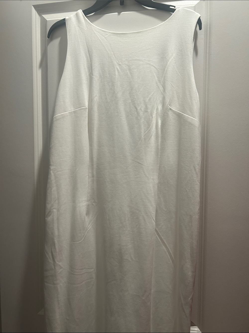 Women’s Backless White Dress - Sleek Minimal Design